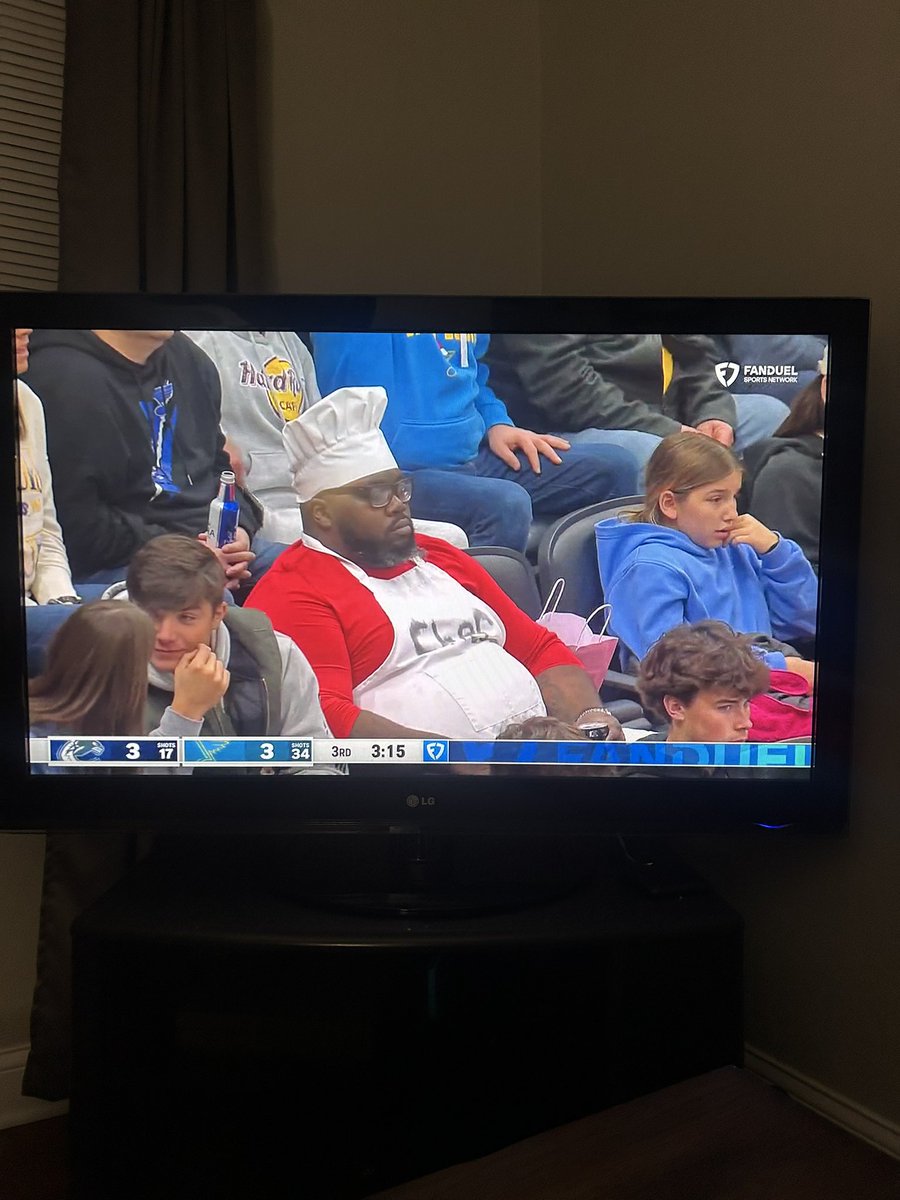 Sean Mora tweet media