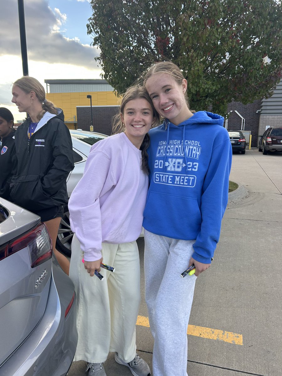 waukeegirlsxc's tweet photo. Car decorating fun! GOOD LUCK at STATE ladies!💛💜 https://t.co/jfzlmvUmRL