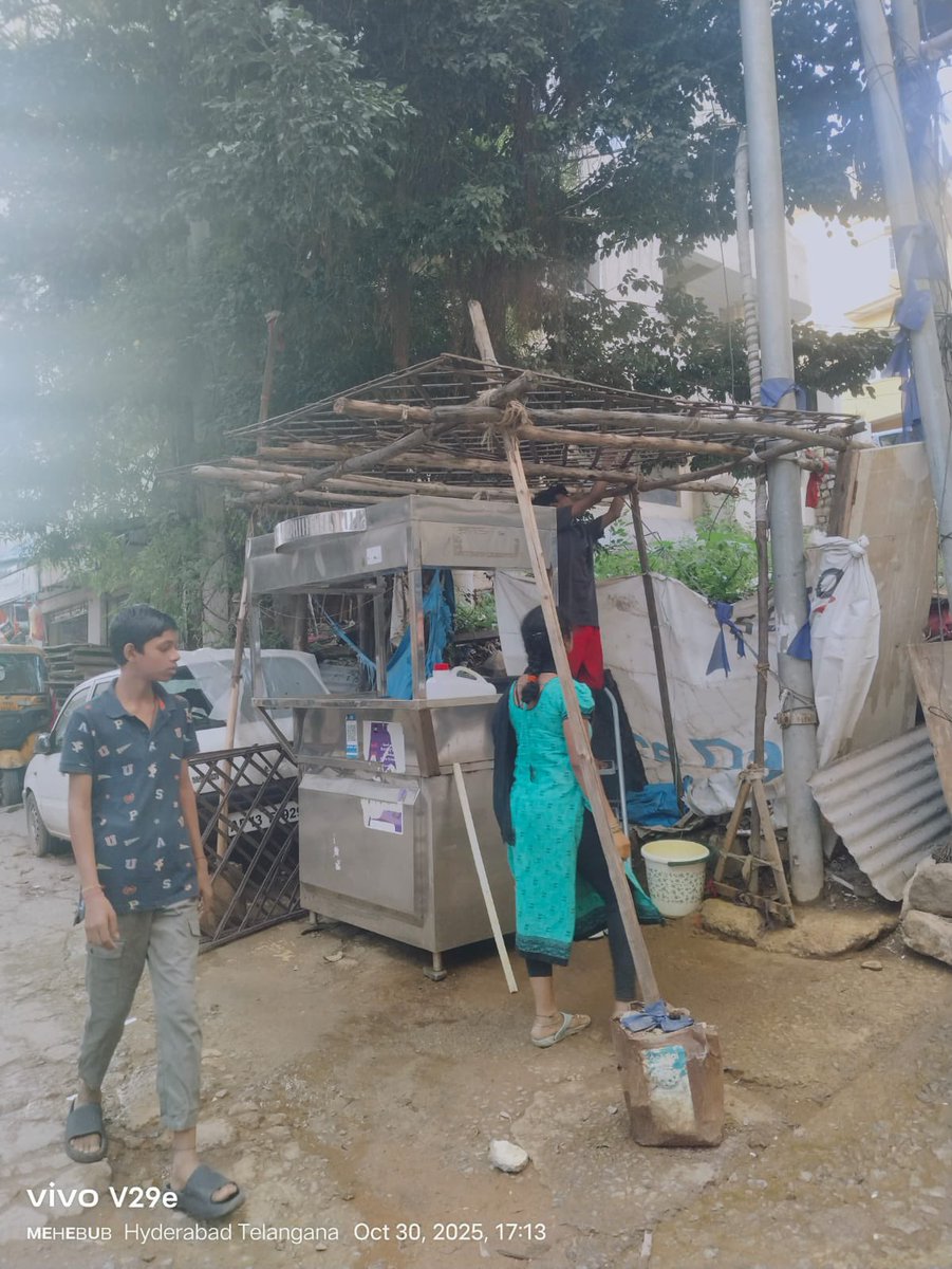 suk_pccs's tweet photo. @ZC_Khairatabad @CommissionrGHMC @gadwalvijayainc @PrlsecyMAUD @GHMCOnline @Comm_HYDRAA @CommissionrGHMC @GHMCOnline @gadwalvijayainc @ZC_Khairatabad @PrlsecyMAUD @VijayGopal_ @TelanganaCMO @revanth_anumula @KTRBRS @DeccanChronicle Encroached Road chai Bandi Udaynagar X Road 11 Banjara Hills - No Action by GHMC officials complained several times https://t.co/5OSB7Xt1wW