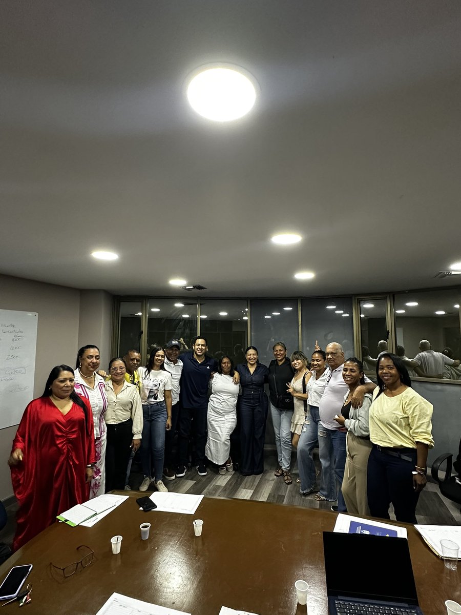 GabrielGEscobar's tweet photo. Seguimos sumando importantes liderazgos en Santa Marta a la campaña de @rafaelnoyag gobernador. 

Bienvenidos lideres comunales de los barrios Once de Noviembre, Cantilito, Garagoa, Nueva Colombia y Timayui.

Noya es el candidato de la gente. https://t.co/btKebvguDv