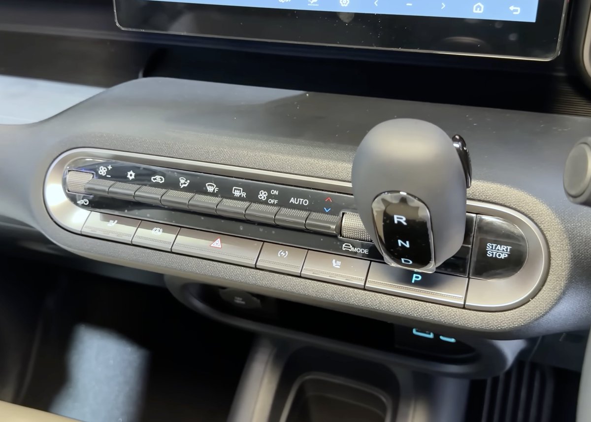 本日限定❣️¥49、999からの大幅値下げ‼️アナと雪の女王電動自動車日本未発売 本日限定❣️¥49、999からの大幅値下げ‼️アナと雪の女王電動自動車