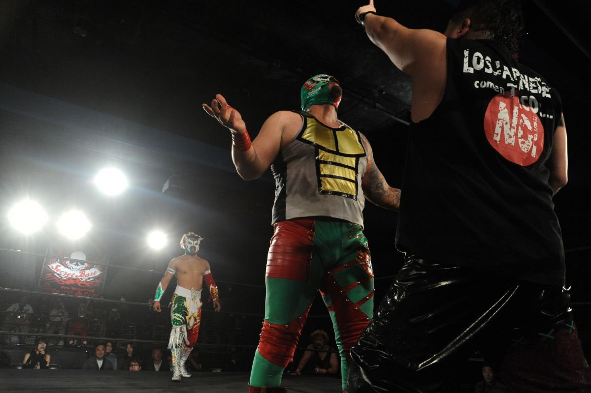 激レアsecretbase 全日本プロレス　スカルビー　赤　シークレットベース SECRETBASEの新品フリマアイテム一覧