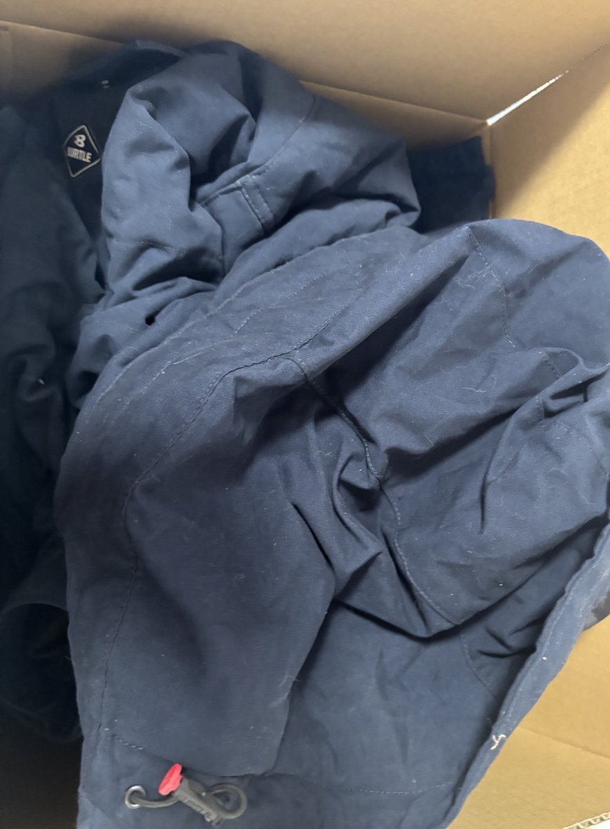 青単サイバーかと思ったら追加で服と大量の野菜が届いた
そんなことある？？？