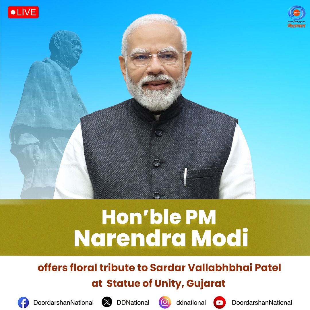 Hon’ble Prime Minister Narendra Modi offers floral tributes to Sardar Vallabhbhai Patel at the Statue of Unity in Gujarat on his 150th birth anniversary.

Watch Live: youtube.com/live/SL88h1I5l…

<a href="/narendramodi/">Narendra Modi</a>  <a href="/PMOIndia/">PMO India</a> #PMModi #EktaDiwas2025 #RunforUnity