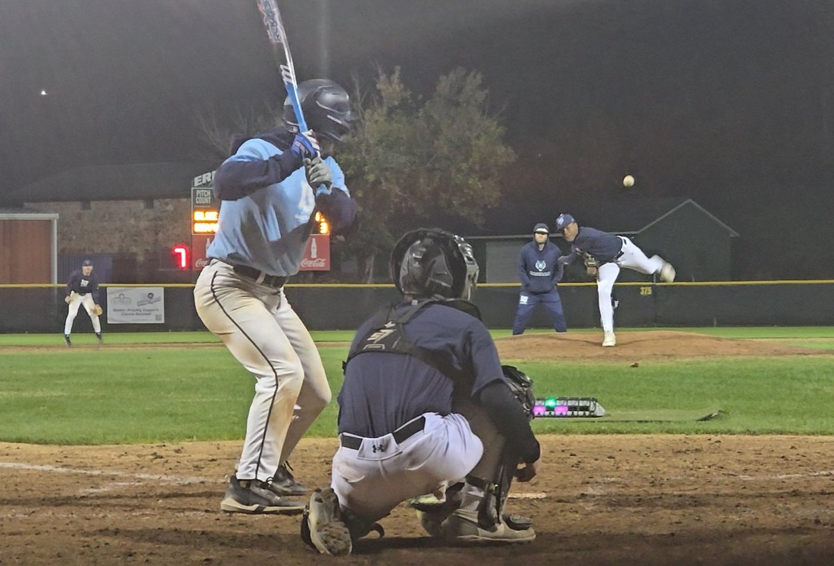 Congratulations to Team Blue on their decisive victory in the fall finale. Big thank you to all the fans that came out to show their support! We look forward to seeing you back out at Vivion Field in the Spring! 
🔵🐅⚾️
<a href="/LUBlueTigers/">Lincoln University (Missouri)</a> 
<a href="/GoBlueTigers/">Lincoln University (Missouri) Athletics</a>