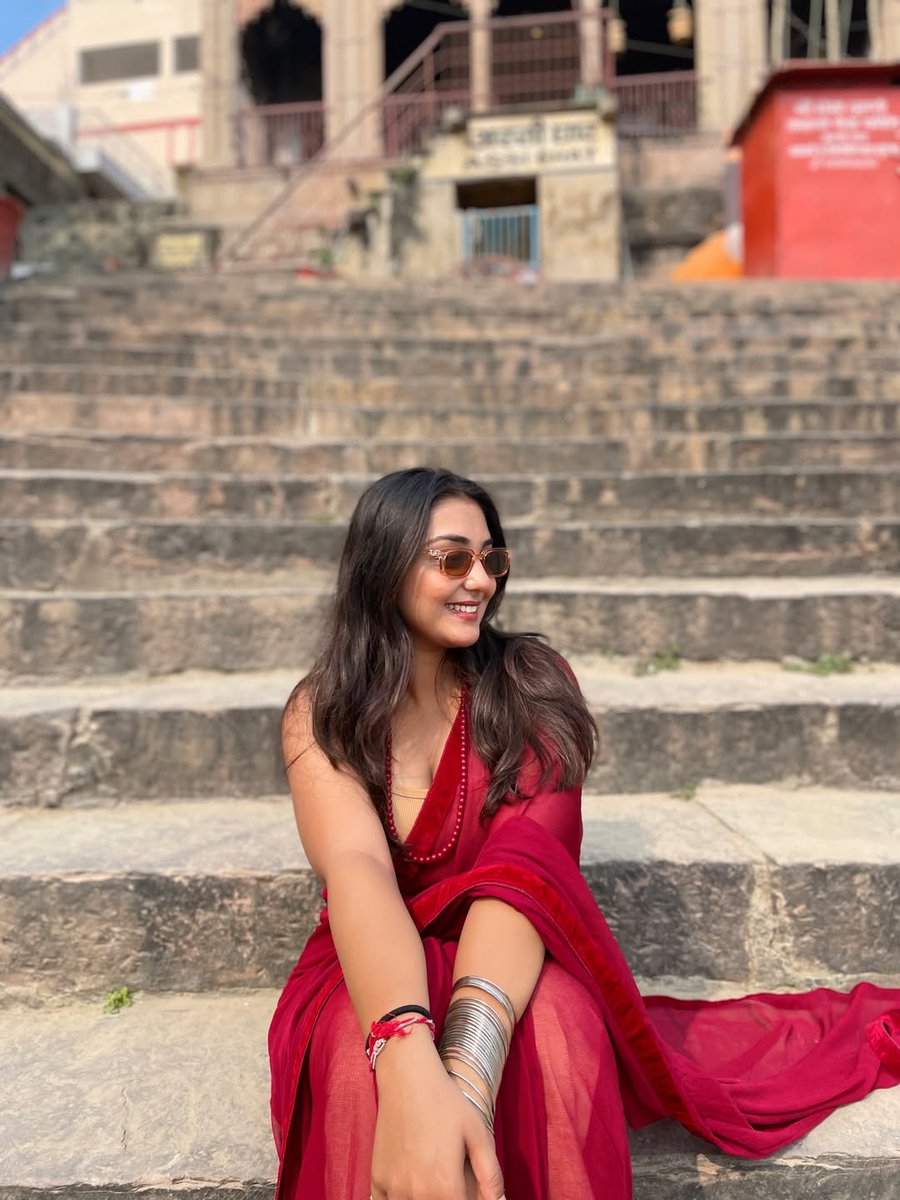 ये बात दिमाग़ मे बिठा लो..
 ज़िंदा हो तो 
      निंदा भी होंगी 
          क्योंकि तारीफे तो
मरने के बाद हुआ करती हैं...

स्नेहिल सुप्रभात 🌞
#𝐘𝐚𝐬𝐡𝐢 🌷