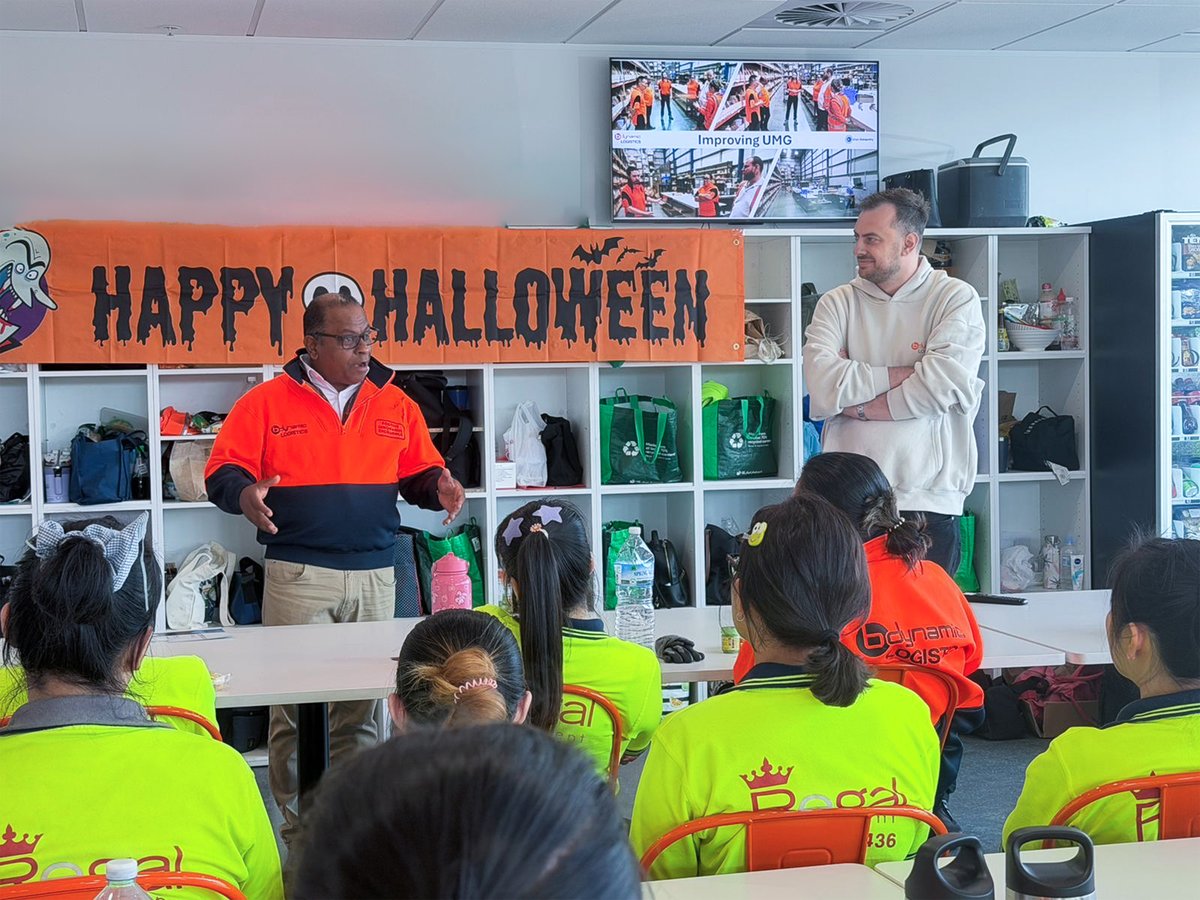 bdynamiclog's tweet image. Just another day of spreading smiles and maybe a few scares! 🎃🧡

#HappyHalloween #SpookySeason #HalloweenFun #BdynamicLogistics