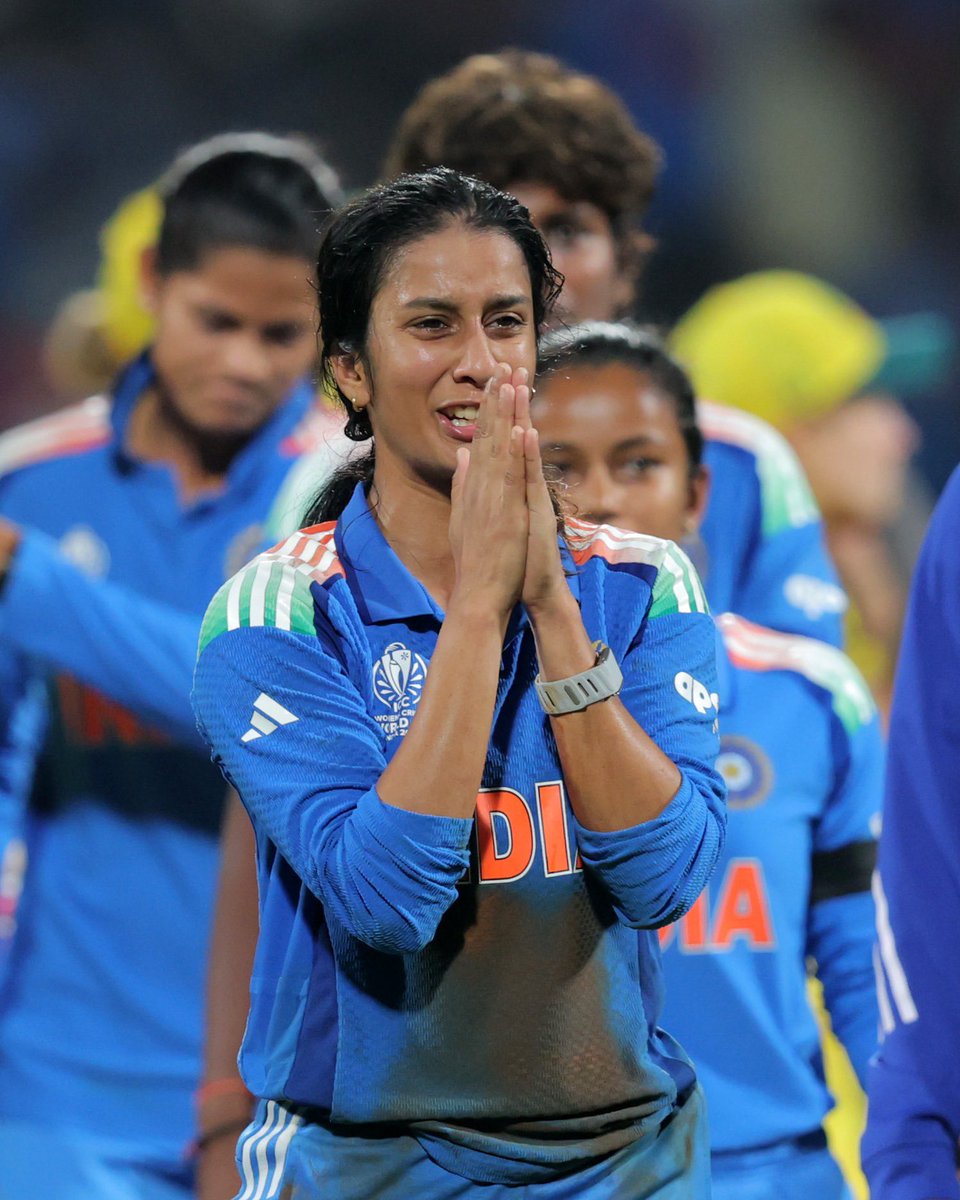 Urveshyadav424's tweet image. Emotions come through tears 
#CWC2025
#IndvsAusfinal 
You all won the heart of all Indians