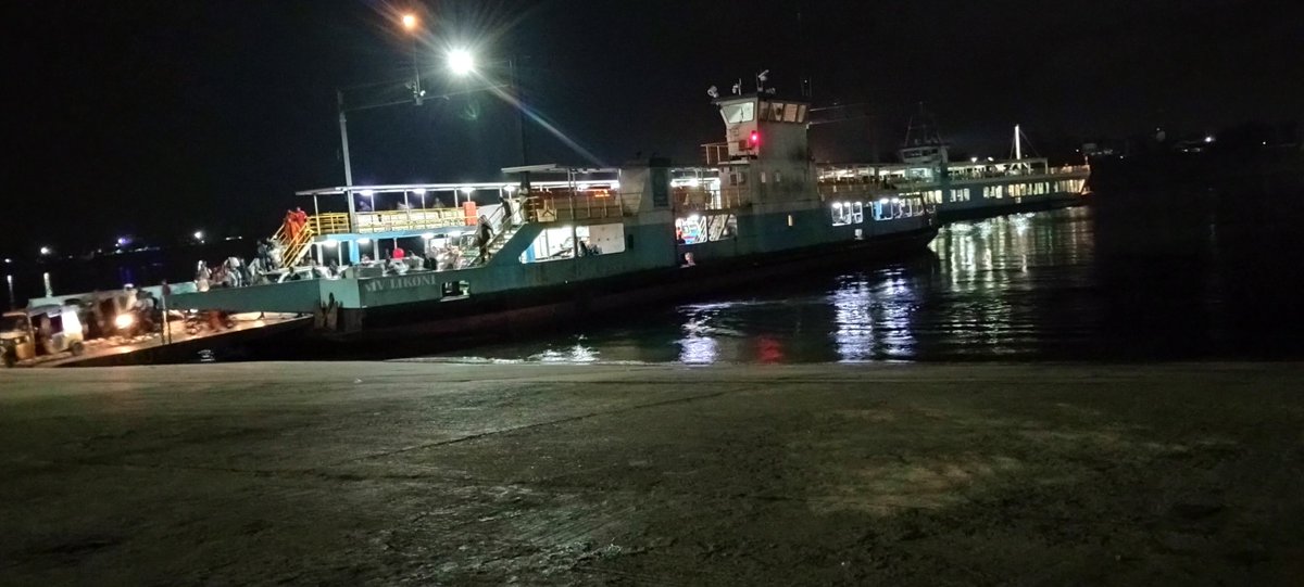 FerryKenya's tweet image. Good Morning,

Ferry Operations :
Four ferries are at your service.

PASSENGER SAFETY TIPS

1) Do not jump onto a moving Vessel.

2) Do not  Lean or Sit on the ferry Rails.

Wishing you all a great Day.
#ferrykenya  #PSSDTransport #Kenya_Ports #kmakenya #TransportKE #MaritimeKE