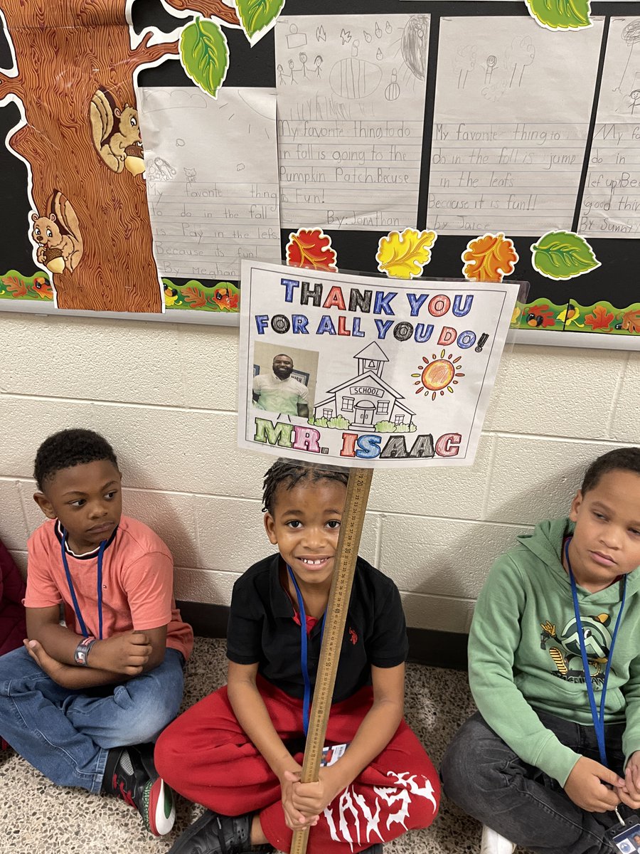 tech_and_tacos's tweet image. From our tiniest Explorers to our tallest Principal Explorer, @PRE_Explorers shows we care! 💖 To end Principal Appreciation Month, we rolled out a mini-surprise parade for Mr. Isaac 🎉🎈 #PREFamily #ExplorerLove #RepYourPrincipal