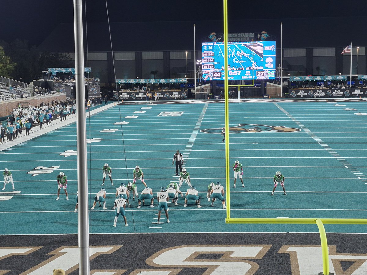 mikebartello's tweet image. Final score: Coastal Carolina Chanticleers 44, Marshall Thundering Herd 27 #TEALnation