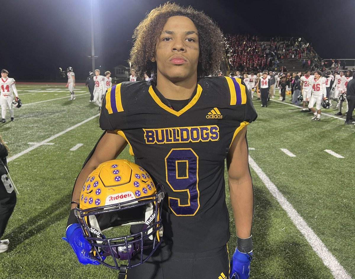 #TN2027 RB/LB <a href="/Trevel_Gordon/">Trevel Gordon</a> was a key offensive weapon for the Bulldogs in tonight’s 27-0 shutout win 🏈🏅

On top of punching in the touchdown, Gordon made a number of impressive runs throughout the game