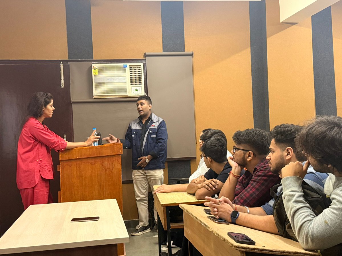 jimsljptweets's tweet image. BBA department organized a workshop on “Cybersecurity: Journey of Tech in Business”
conducted by Ms. Shikha Sachar, Senior IT Consultant dated 29th October 2025 for semester 3 and 5 students.

#CyberSecurity #Techbusiness #workshop #BBAJIMSVKII