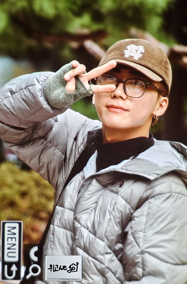 wegowego_dkz's tweet photo. 251031 DKZ 뮤직뱅크 출근 #종형 Preview

오늘 화이팅이얌🩶 https://t.co/mAzfFJR90c