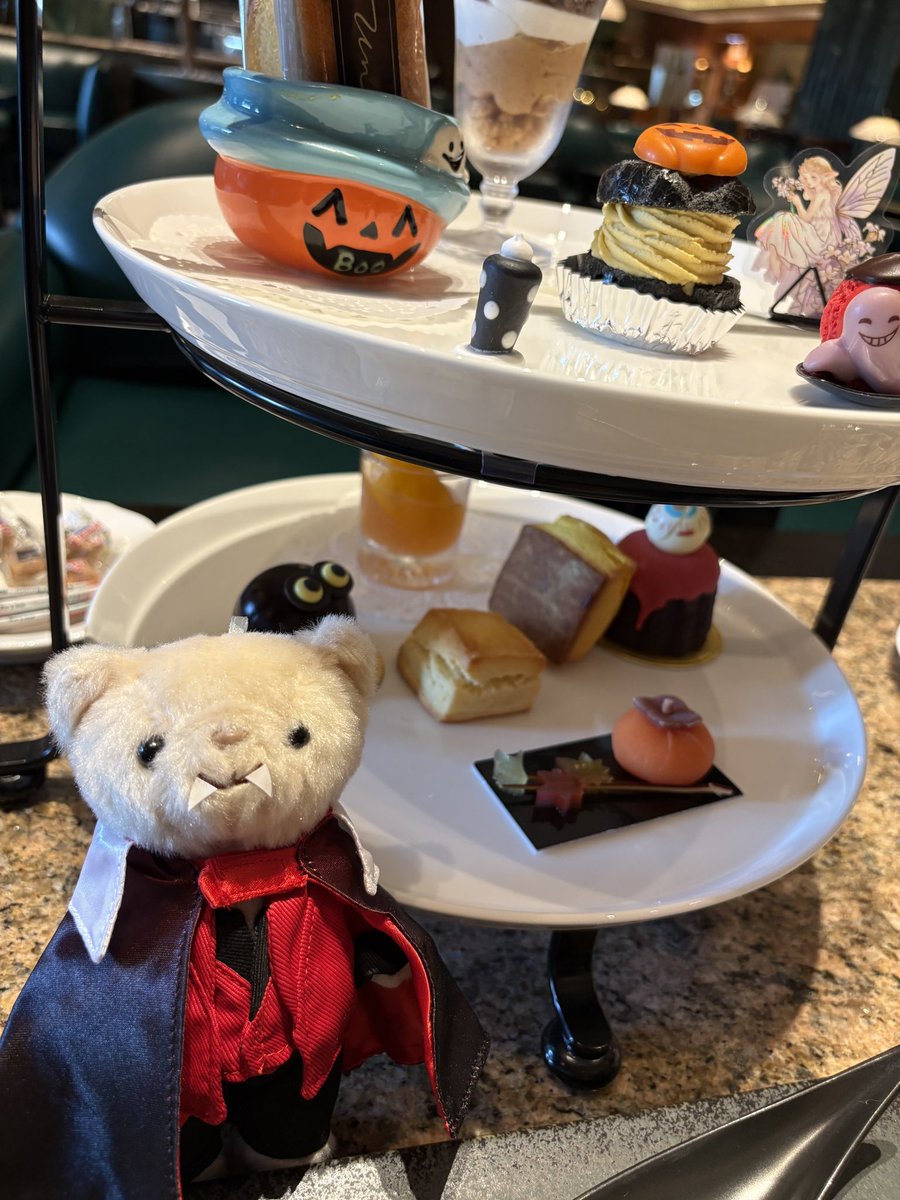 imalyn1936's tweet photo. happyhalloween🎃👻

#HappyHalloween2025
#シアターベア https://t.co/7mLH06vZpG