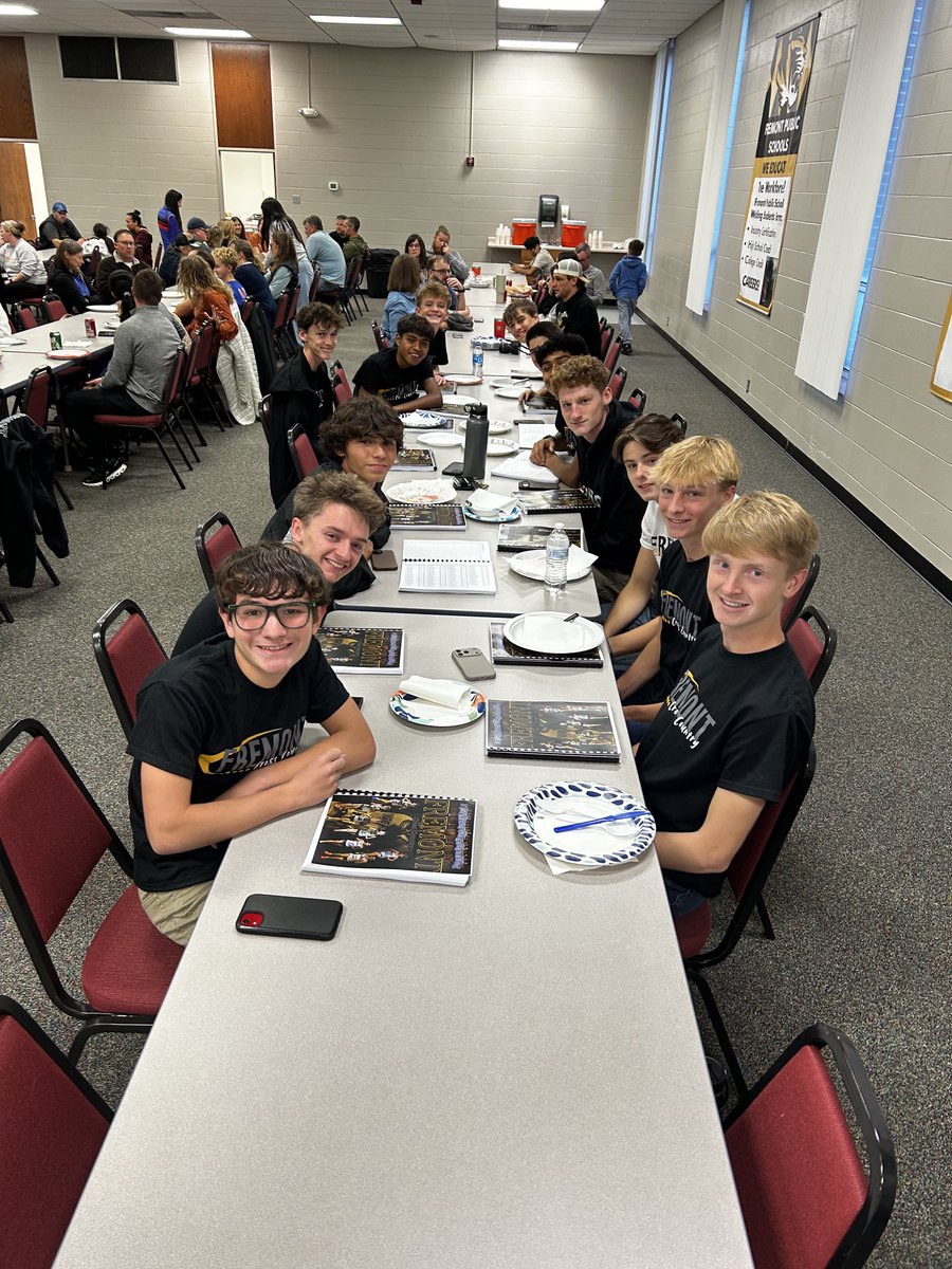 FremontXC's tweet photo. A great night celebrating a wonderful team. https://t.co/XuwYPgX0Ai
