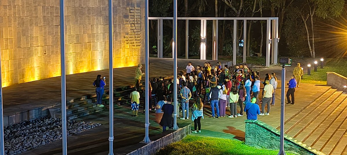 Concluimos con éxito el Necroturismo 2025 🕯️✨
Gracias a todos por acompañarnos en esta noche llena de historia, misterio y cultura. 🏛️👻

#Necroturismo #MuseoMilitar #CulturaViva