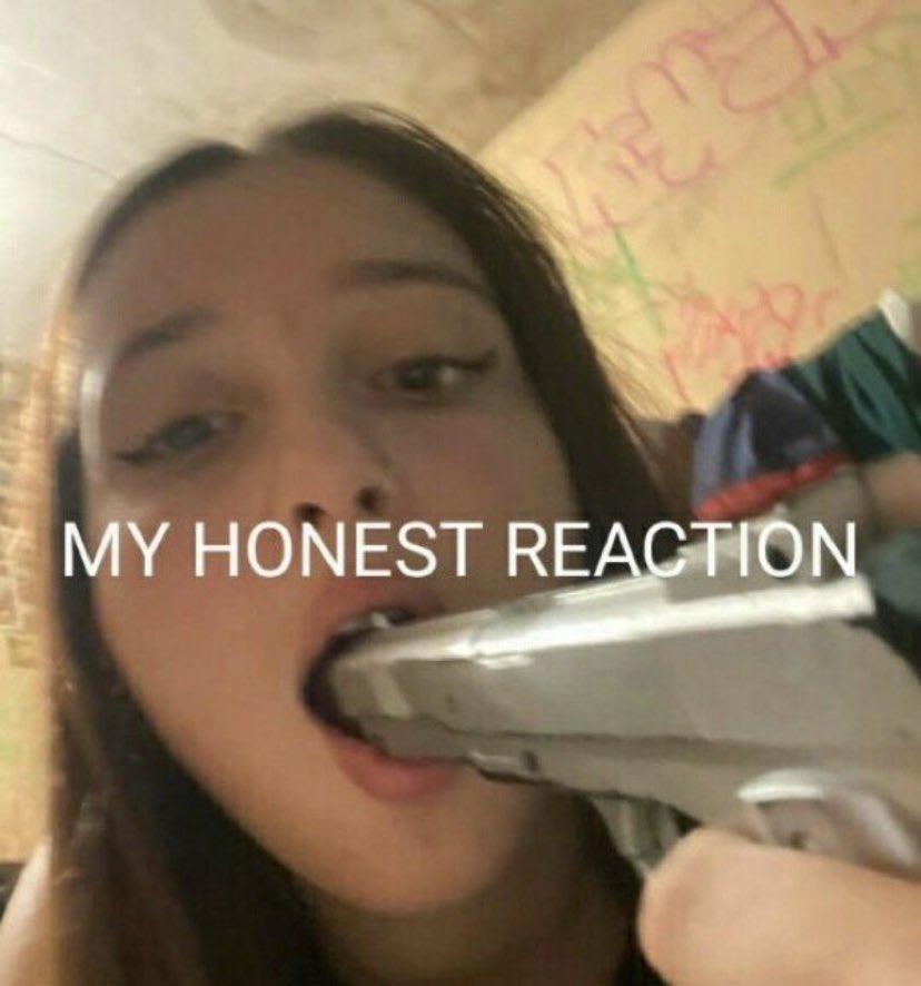 Lyonette23's tweet photo. Yo cuando vi que ni para suicidarme sirvo https://t.co/wvoCIKhRGR