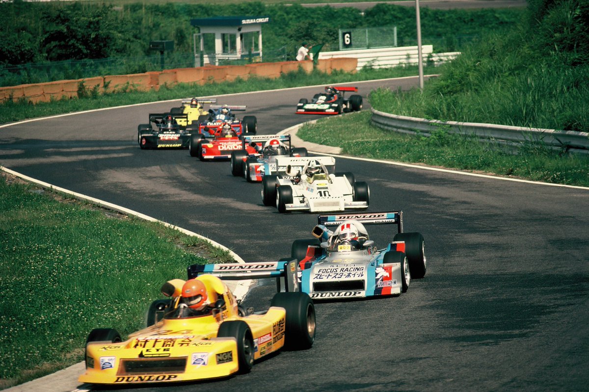 suzuka_event's tweet image. #JAF鈴鹿グランプリの歴史 その2

1978年からは欧州F2クラスと同規定で行われるようになり、海外から強豪チーム・選手が数多く参戦。
強豪外国勢との戦いが日本人選手、日本チームを大きく成長させました。

#JAFGP #Sformula