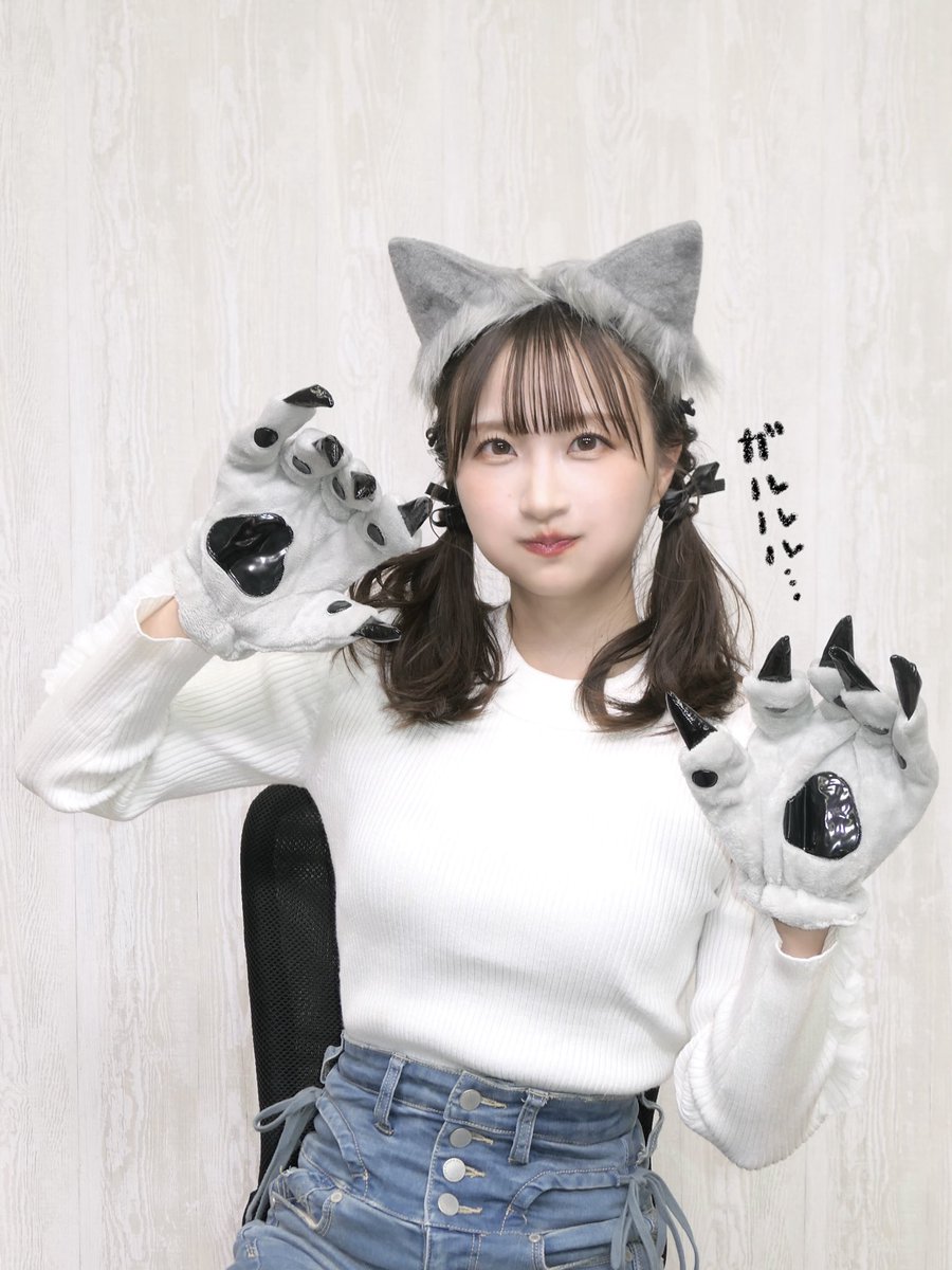 Akina_1102's tweet photo. 🌟🎃Happy Halloween🎃🌟

お菓子くださいっ(⊃ ॑꒳ ॑⊂) https://t.co/cGuqIC14WA