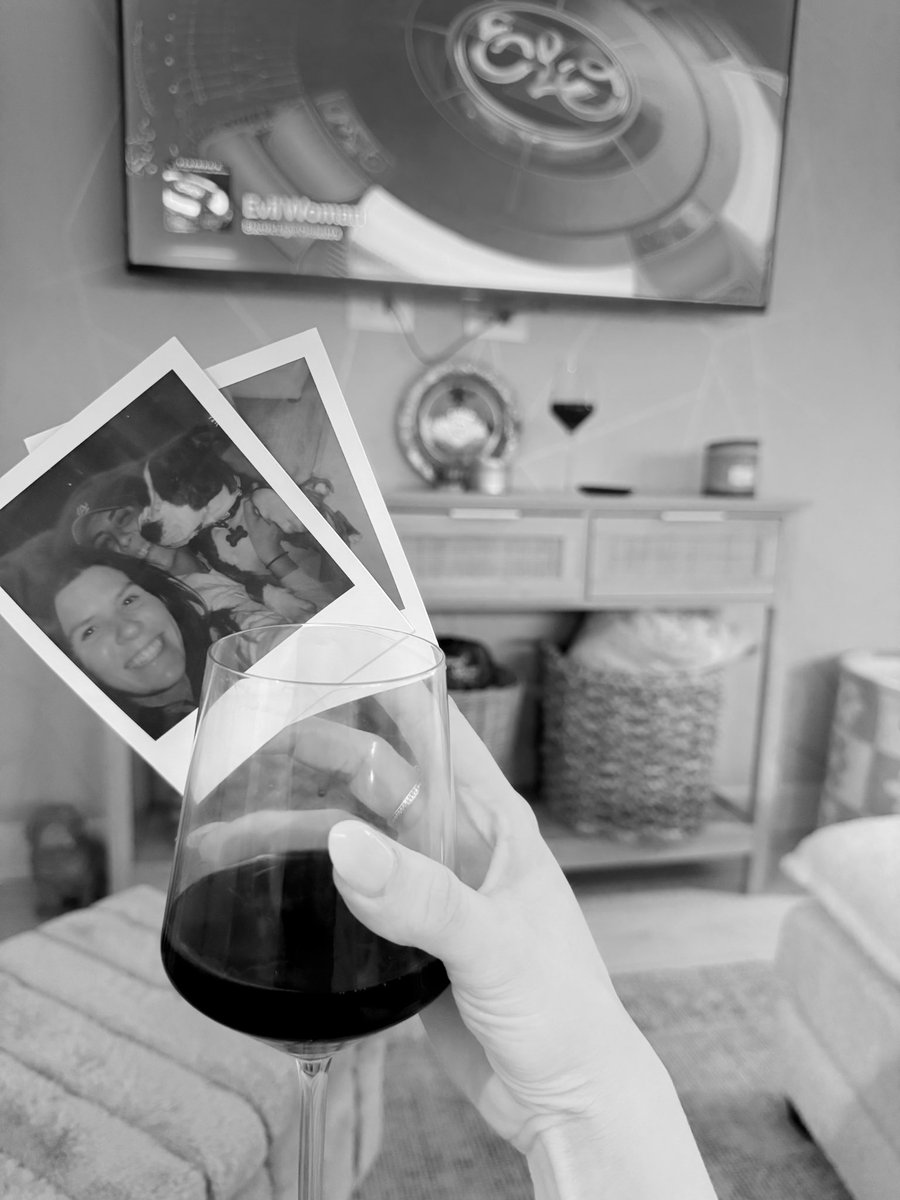 Breaking news: <a href="/cait_walkerr/">Caitlyn Walker</a> and I are still best friends