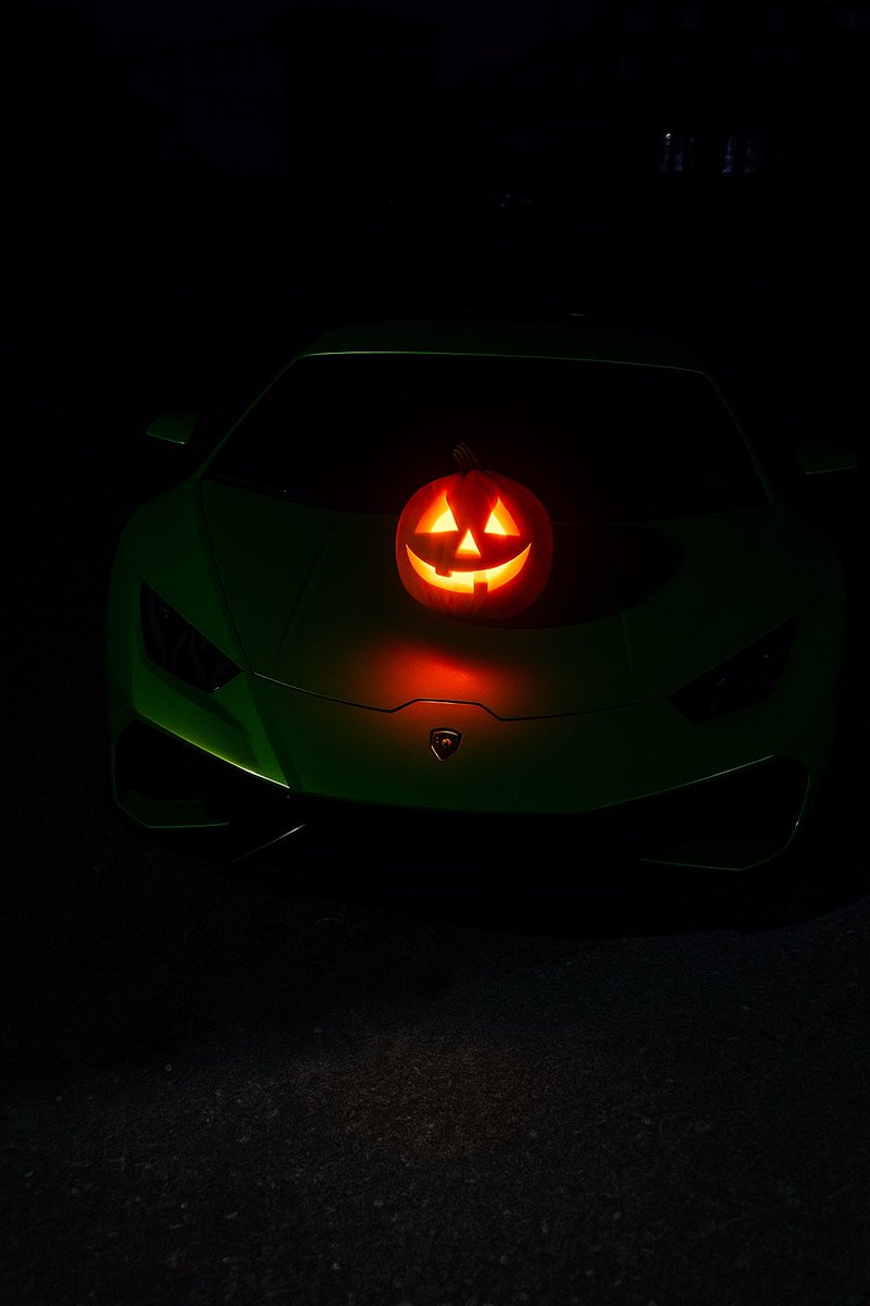 jxcbzs's tweet image. Happy Halloween 

Can I get a GM? 🎃