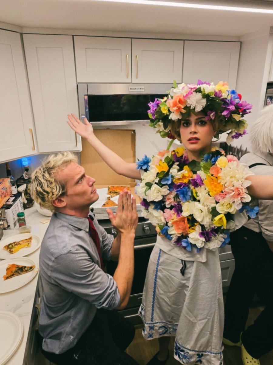 .<a href="/OfficeDrummer/">OfficeDrummer</a> wrap party 🌸