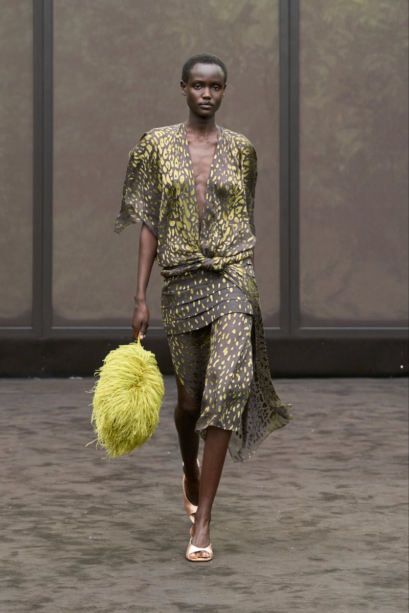 新品同様　24万円　フェラガモ　最高位レーベル　トラメッザ　9　スペシャルモデル 7d2ddf4a03605902e49472ee03a490