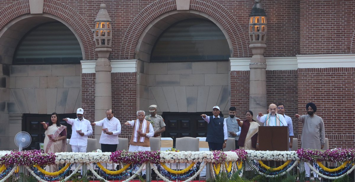 LtGovDelhi's tweet photo. Honoured to join Hon’ble Union Home Minister Shri @AmitShah Ji for the #Run4Unity on Rashtriya Ekta Divas, celebrating the life and legacy of Sardar Vallabhbhai Patel.
Hon’ble Union Ministers Shri @mlkhattar Ji, Shri @mansukhmandviya Ji, and Hon’ble Chief Minister of Delhi Smt @gupta_rekha Ji also graced the occasion.
Sardar Patel’s vision of a united and strong India continues to inspire us to work for the integrity and progress of our great nation.
