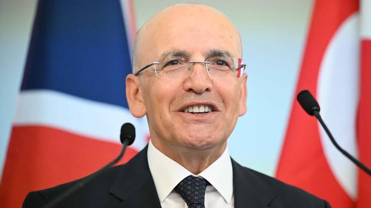 🔴 Mehmet Şimşek, Türk şirketlerinin gerçek değerinin altında olduğunu açıkladı.

📍Maliye Bakanı Mehmet Şimşek:

"Ekonomide sağladığımız düzelme önünde sonunda şirketlerin değerlemelerine yansıyacak."

#Bist100