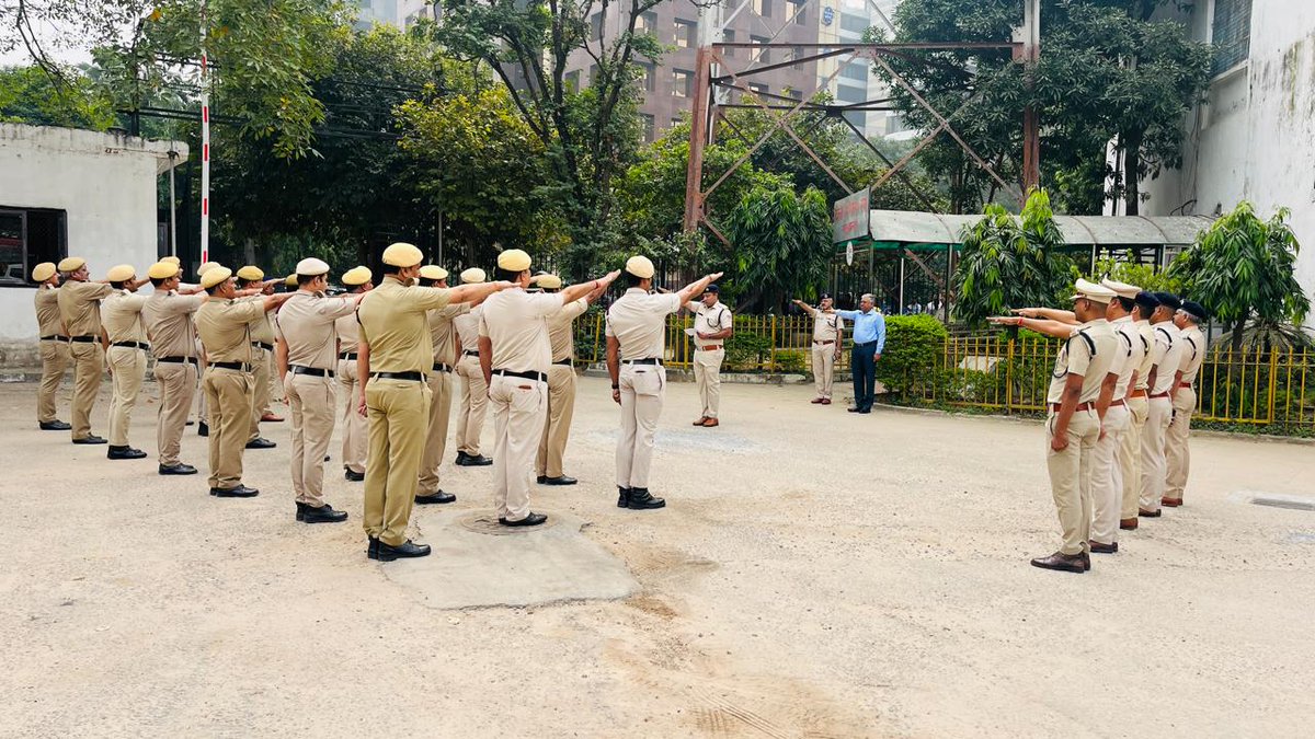 Delhi Fire Service tweet media