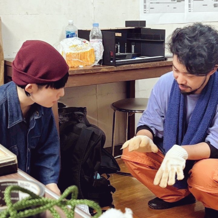 2日間喉を養生したので！！！！

アリョーシカ、めちゃめちゃ暴れます！！！！！！！！！

写真はクレーシチ役のあっぱれ北村さんと🧐

物販や指定席特典、全員配布特典もご準備がございます。

どうぞお楽しみに！！！✊✊✊

#PRAY▶
#どん底
#浅草九劇