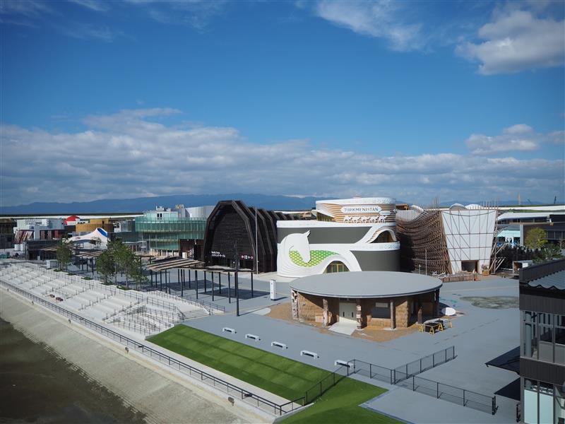 expo2025_japan's tweet image. ー夢洲ー After EXPO 2025
2025年10月29日の夢洲
工事車両やコンテナが並んだ場所、外観からは変化が見られないパビリオン、水が抜かれ様変わりしたウォータープラザ・・・
大屋根リングは今日も変わらず世界を囲んでいます🌈
#EXPO2025 #EXPO2025Forever