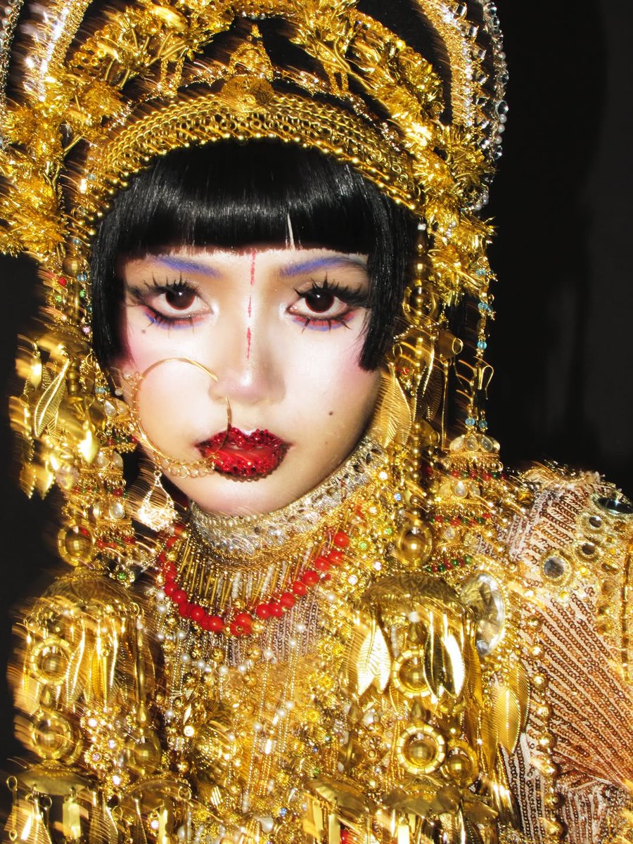xiao1isa's tweet photo. Graphic Designer, Video Editor, Animator and Makeup Artist will having so much fun with this one https://t.co/7OlWVjilgG