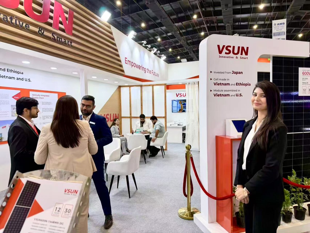 vsun_solar's tweet image. What an amazing journey at REI 2025! 🌞
We truly enjoyed showcasing our new solutions and exploring opportunities to shape a greener future in India! Your trust and participation inspire us every step of the way. Until we meet again next year!

#VSUNSOLAR #RenewableEnergy #India