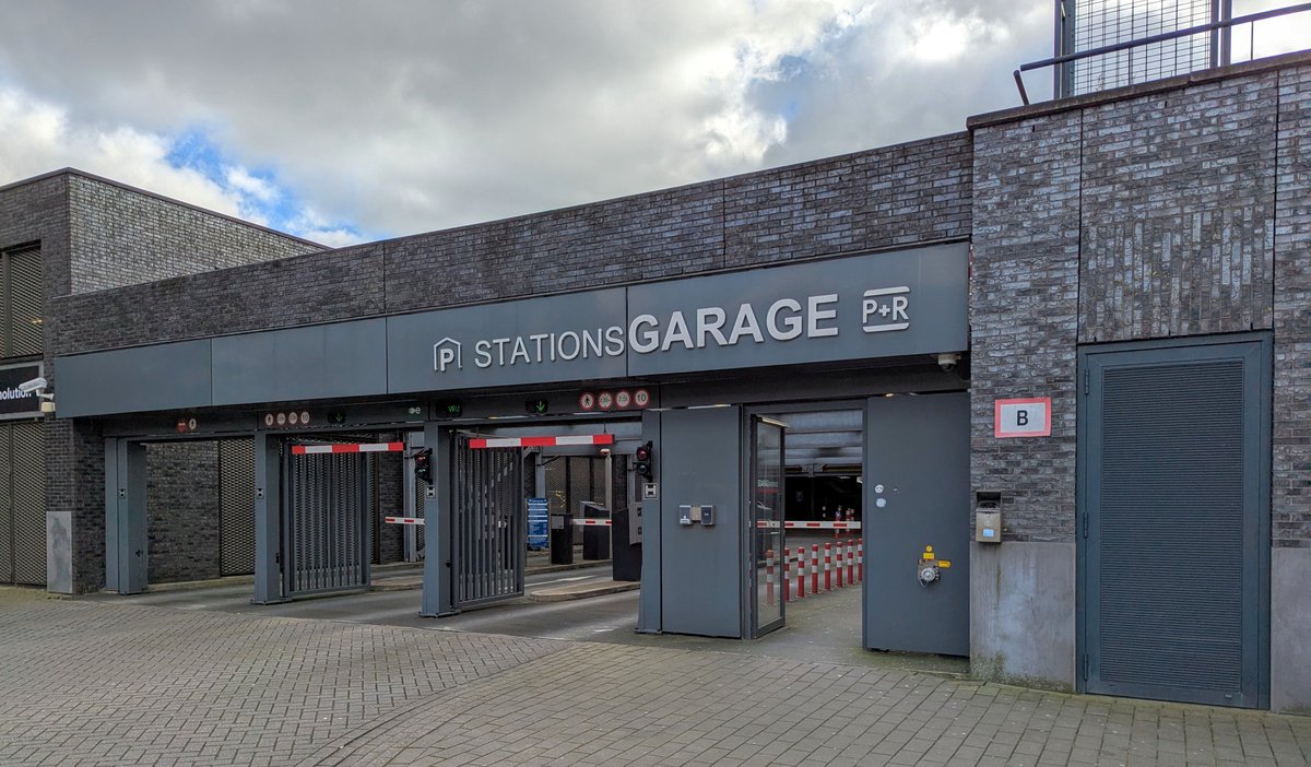 Vernieuwde Stationsgarage is weer open: 80 extra parkeerplekken, nieuw dak met zonnepanelen
<a href="/GemeenteGouda/">Gemeente Gouda</a> 
zogouds.nl/nieuws/vernieu…