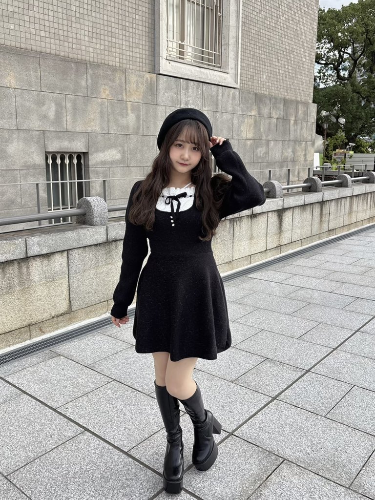 天王寺店 ✔︎リボンラメニットOP ¥9,800 キラキラが目を惹くお上品な