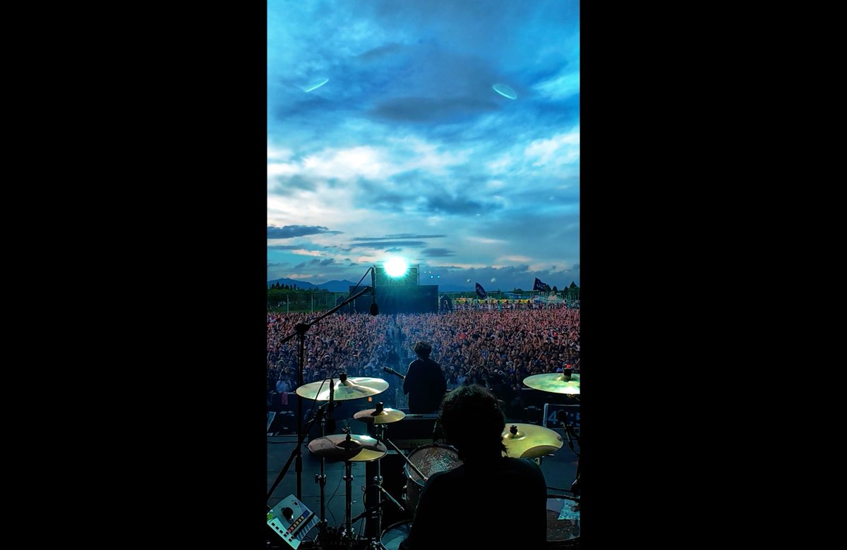 𝟮𝟬𝟮𝟱 𝗕𝘂𝘀𝗮𝗻 𝗜𝗻𝘁𝗲𝗿𝗻𝗮𝘁𝗶𝗼𝗻𝗮𝗹 𝗥𝗼𝗰𝗸 𝗙𝗲𝘀𝘁𝗶𝘃𝗮𝗹

이승윤 - 인투로(Intro) Vertical Live Clip @ 2025 BUSAN INTERNATIONAL ROCK FESTIVAL

🔗youtu.be/zswgdghg_Ik

#이승윤 #LEESEUNGYOON
#부산국제록페스티벌