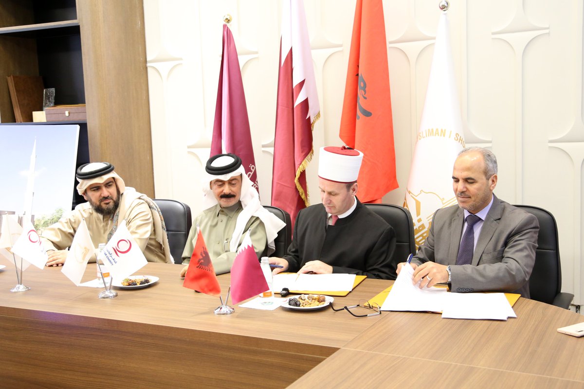 kmsh_al's tweet photo. Kryetari i Komunitetit Mysliman të Shqipërisë, H. Bujar Spahiu, priti në selinë e institucionit një delegacion nga Qatar Charity, i shoqëruar nga Ambasadori i Shtetit të Katarit në Republikën e Shqipërisë, Sh.T. Jabor bin Ali Al Dosari

https://t.co/S1xDD0x9S5 https://t.co/v3VhOYrmPb