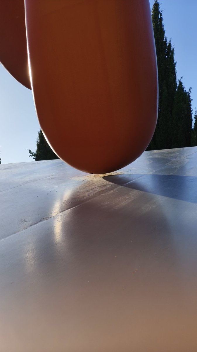 Els Mistos. Escultura de:
Claes Oldenburg y Coosje van Bruggen