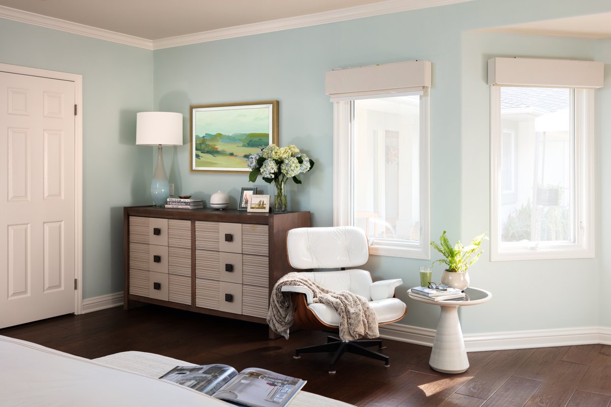 KeyIntDesigner's tweet image. Pasadena’s Soul Interiors Design delivers serene sophistication in this transitional master suite. Calming colors, rich wood flooring, and expressive art come together for a quietly luxurious retreat.

Full details on Houzz:

bit.ly/3oRZ5nL