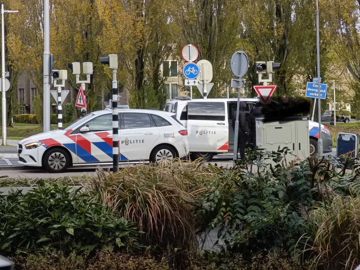 Leeuwenheart's tweet image. Zo pak je de fatbike aan #inbeslagname. Een deel van fatbikes op de fietsenstalling bij Leidsche Rijn College komt daar vermoedelijk ook voor in aanmerking.