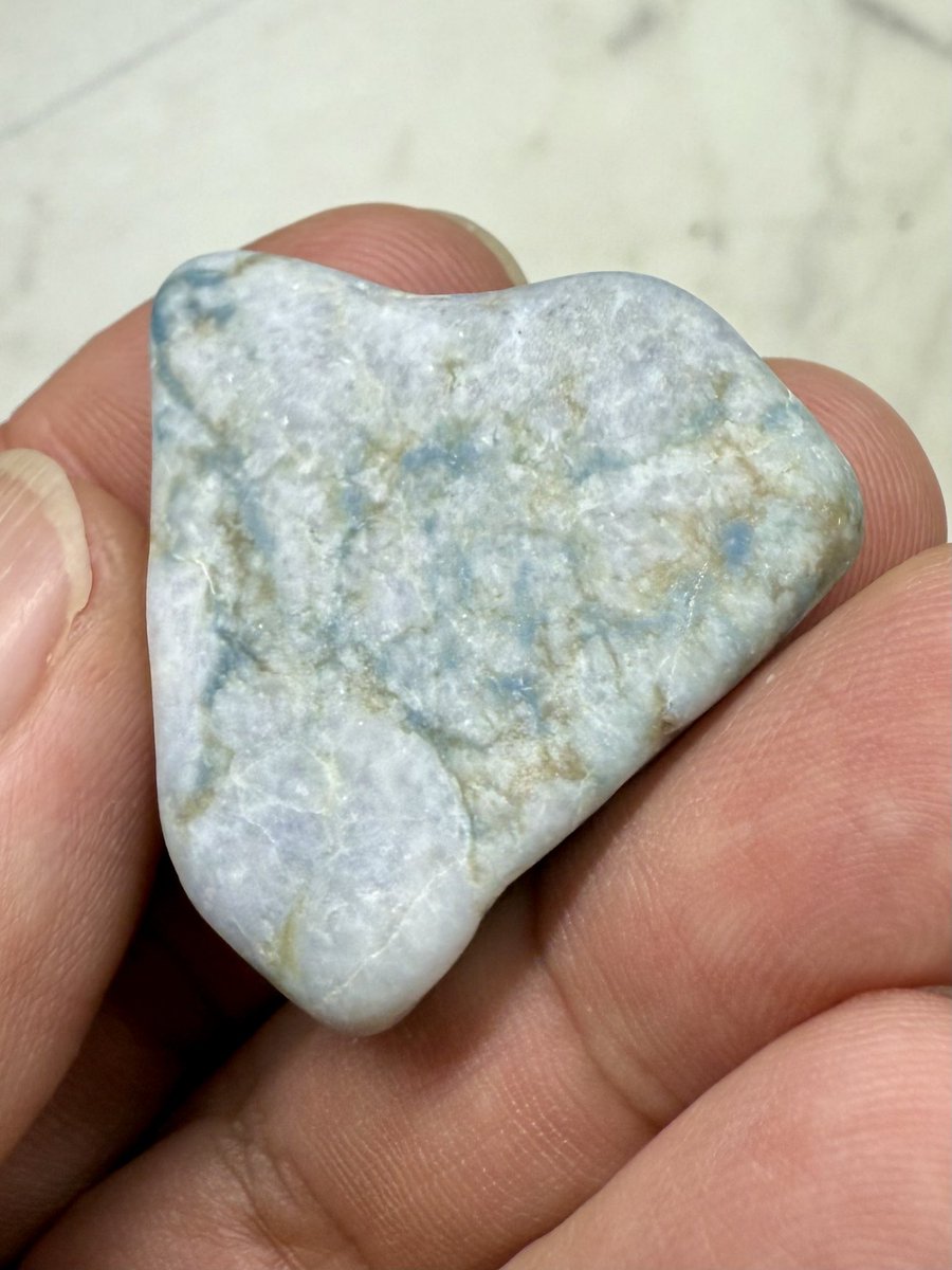 ゆ*ん様 1200g超え 糸魚川 翡翠 海石 灰色 緑 ゆ*ん様 1200g超え