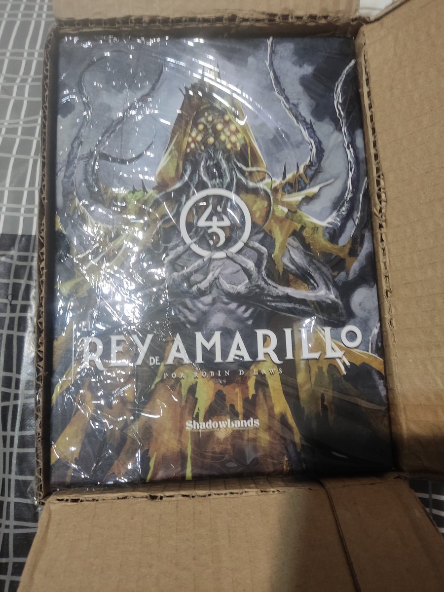 SectariosO's tweet photo. Paquete de @Shadowlandsed , el estuche de Rey de Amarillo y dos aventuras adicionales
#loderol #Cthulhu #LallamadadeCthulhu #rol https://t.co/CDgN3qiJkV