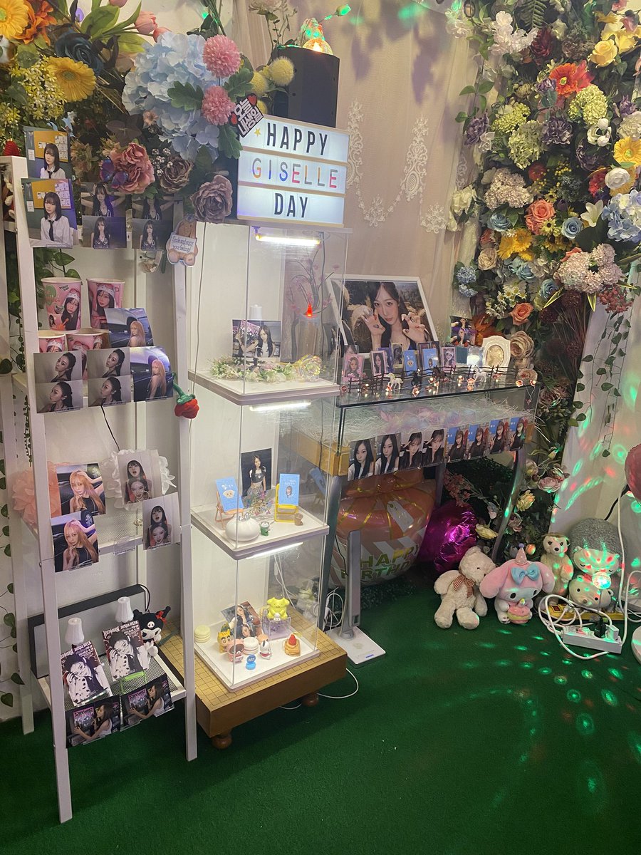 店内えりちゃんいっぱいで可愛かった〜🤍

#HotRichQueen_GISELLE
#Happy_GISELLE_DAY