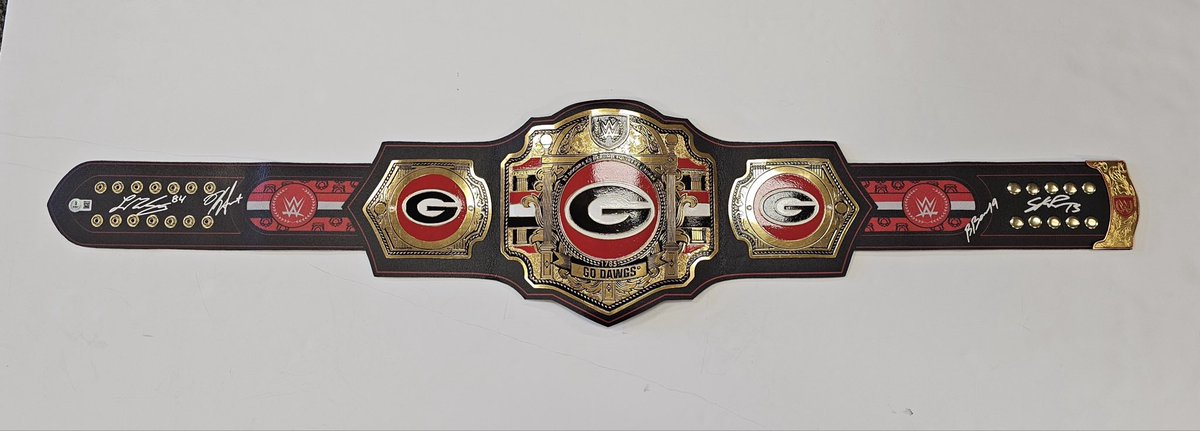 Georgia Bulldogs WWE Championship belt signed by Ladd McConkey, Kirby Smart, Brock Bowers &amp; Stetson Bennett! #GoDawgs