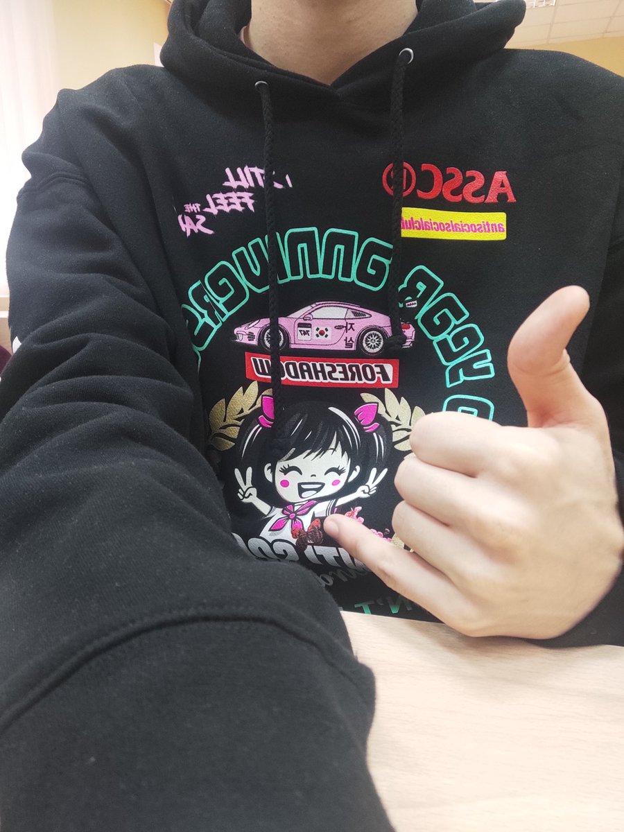 moon_flag tweet media