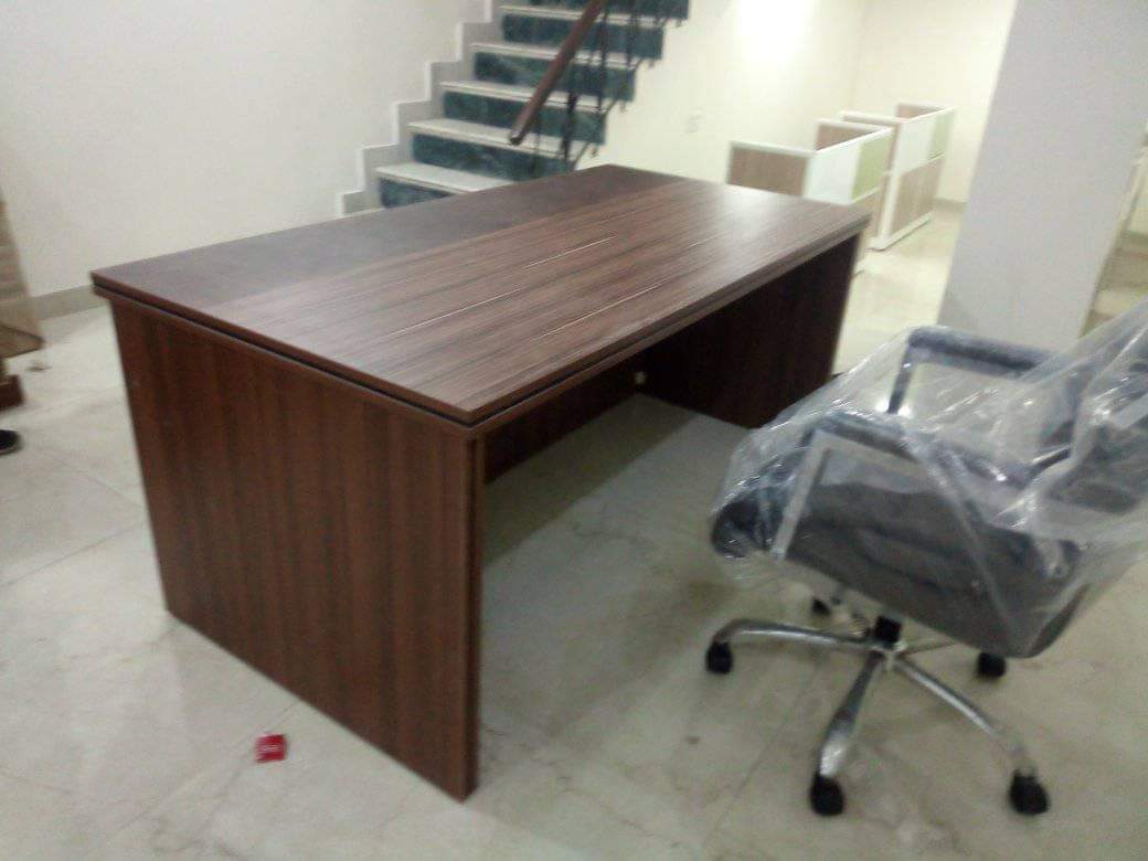 AcquireEnt18963's tweet image. Smooth gray surface with fine detailing and contrasting edges—built to elevate every corner of your office. ✨

Visit: acquireenterprises.com
Contact: 9953972025, 9953972090

#furnitureworks #furnituredesigns #furnitureluxury #furnituremanufacturers
