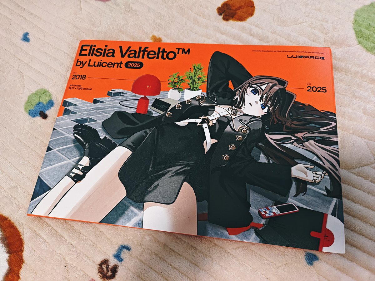 等了两个月 るいせんと的画集终于到了🥹超级厚！超级满足！<a href="/llluicent/">るいせんと</a>