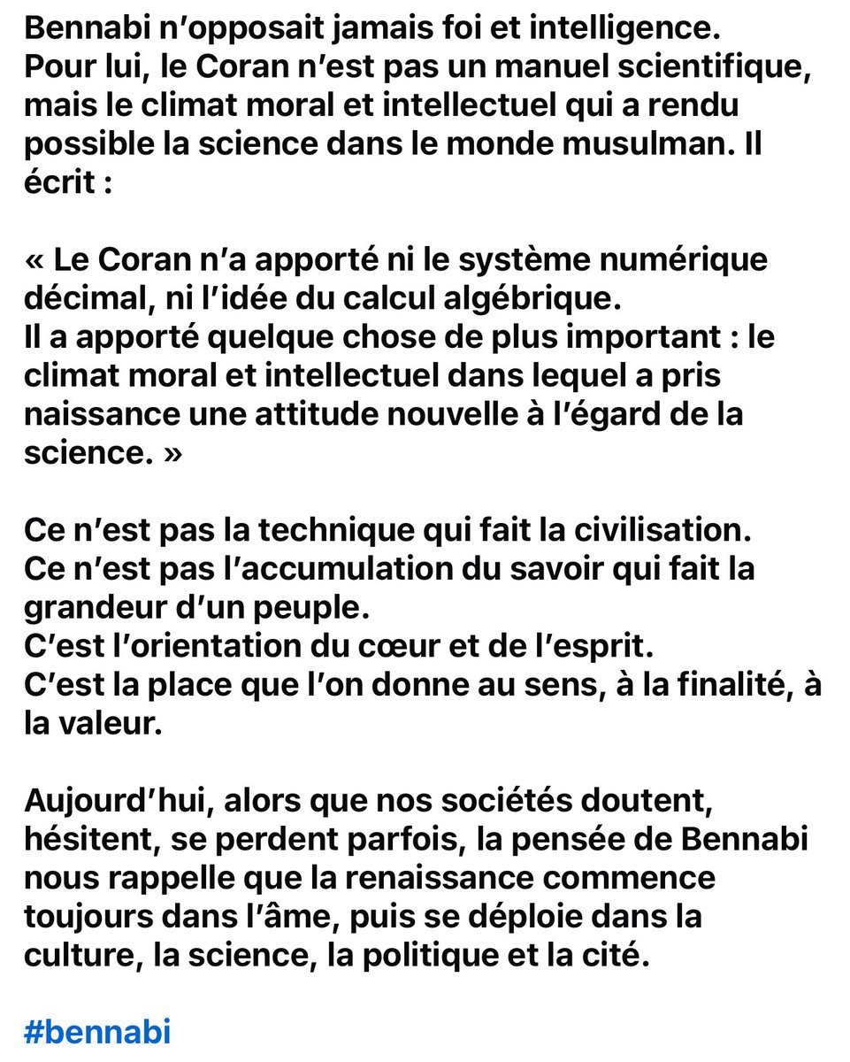 Il y a aujourd’hui 52 ans, le 31 octobre 1973, disparaissait l’un des plus grands penseurs de notre époque : Malek Bennabi.
Un homme dont l’œuvre ne fut pas seulement intellectuelle, mais civilisationnelle.
Son analyse reste d’une actualité saisissante.
